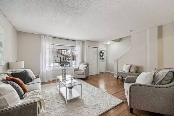 276 Stonemere PL, Chestermere, AB T1X 1N2