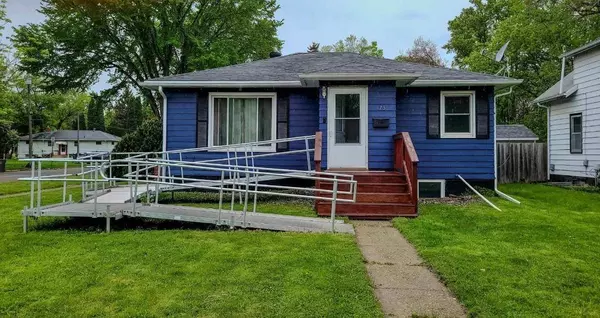 123 15th ST S, Moorhead, MN 56560