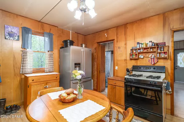 401 JEFFERSON Avenue, Crookston, MN 56716