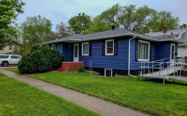 123 15th ST S, Moorhead, MN 56560