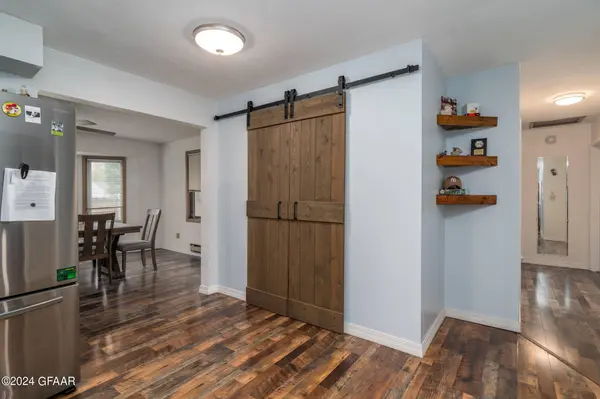 1728 RIVER Road NW, East Grand Forks, MN 56721