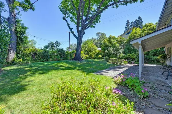 4934 Huntridge LN, Fair Oaks, CA 95628