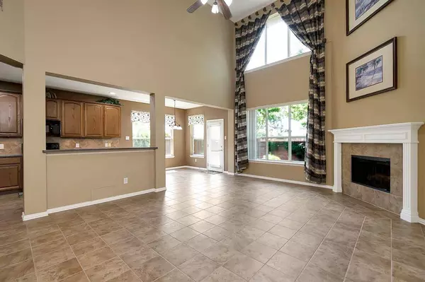 4405 Mallow Oak Drive, Fort Worth, TX 76123