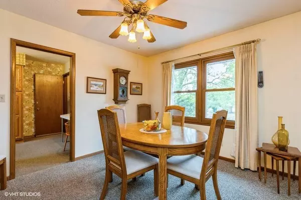 5253 NW 62nd Avenue, Johnston, IA 50131