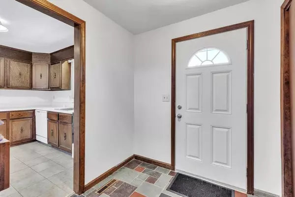 34 Beekman Dr #34, Agawam, MA 01001