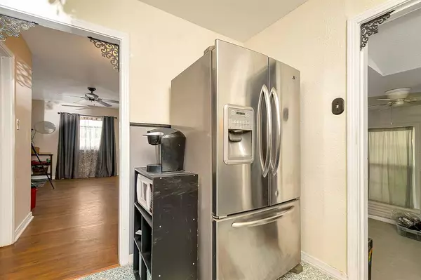 3600 W Boyce Avenue, Fort Worth, TX 76133