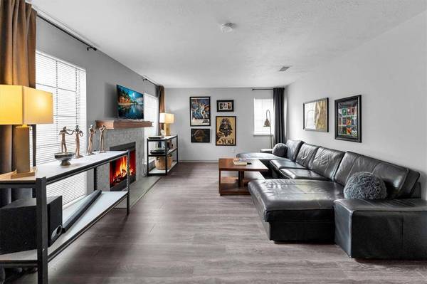 2401 Sycamore AVE #B1, Huntsville, TX 77340