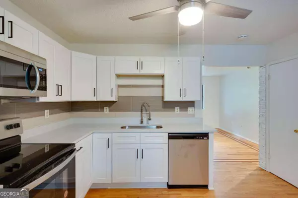 4190 Bowers Pointe DR SW, Lilburn, GA 30047