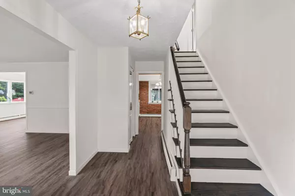 1838 ROAN DR, Warrington, PA 18976