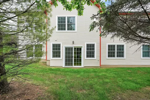 28 Wild Life Trail #28, South Windsor, CT 06074