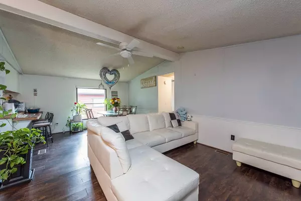 38703 N Sheridan Road, Beach Park, IL 60099