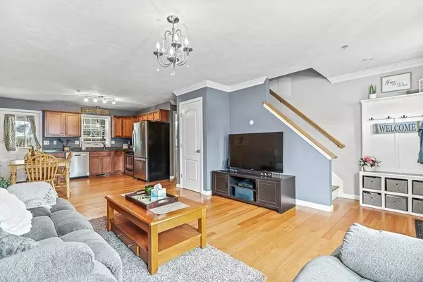 25 Merrimac Way #D, Tyngsborough, MA 01879