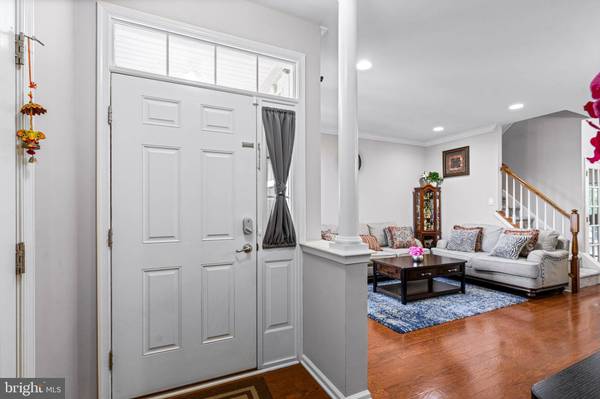 49 OVERLOOK DR, Mount Laurel, NJ 08054