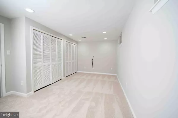 2705 BRIER POND CIR, Woodbridge, VA 22191