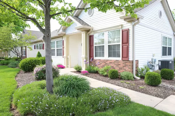 13046 PENNSYLVANIA Avenue #1304, Huntley, IL 60142