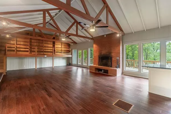 10987 Lakeside Drive, Quinlan, TX 75474