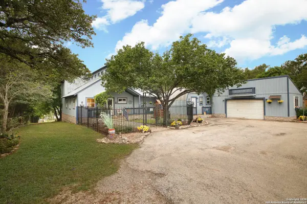 2408 LAKESHORE DR, Canyon Lake, TX 78133-2928