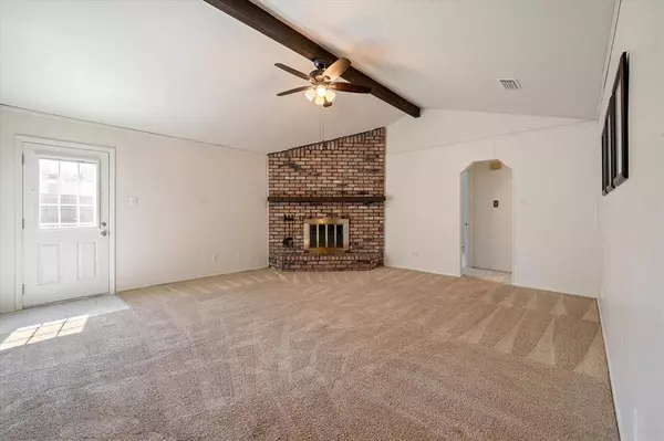 6520 Riddle Drive, North Richland Hills, TX 76182