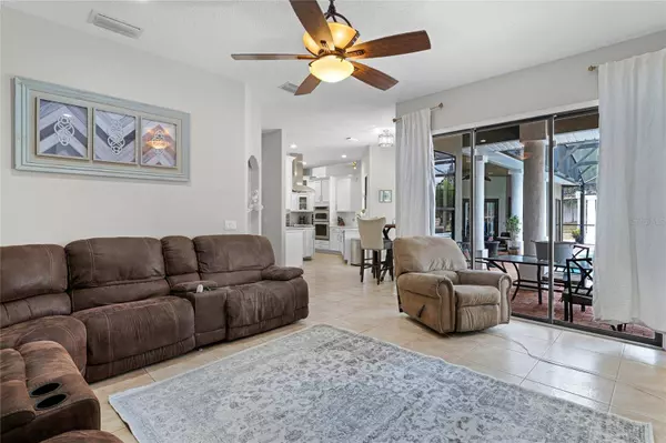 357 KIWANIS CIR, Chuluota, FL 32766