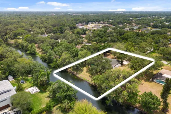 2231 SHADOW OAKS RD, Sarasota, FL 34240