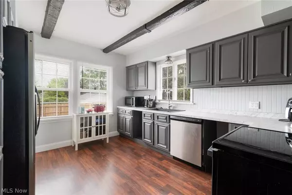 126 E Woodland AVE, Columbiana, OH 44408