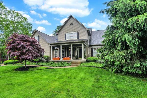 9045 Mallard Point, Zionsville, IN 46077