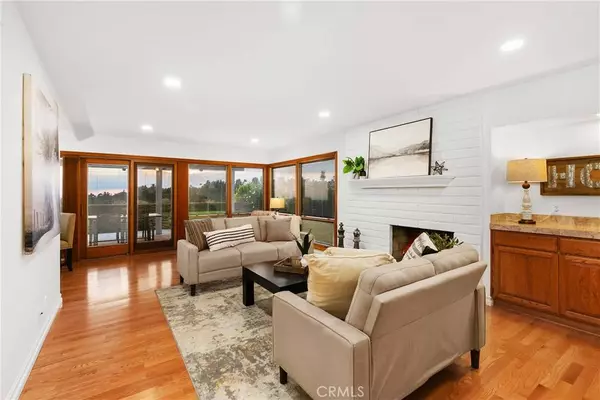 2462 N Shadow Ridge LN, Orange, CA 92867