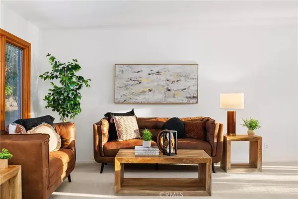 2462 N Shadow Ridge LN, Orange, CA 92867