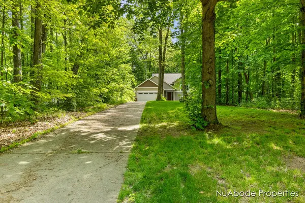 4039 Otuna Drive, Dorr, MI 49323