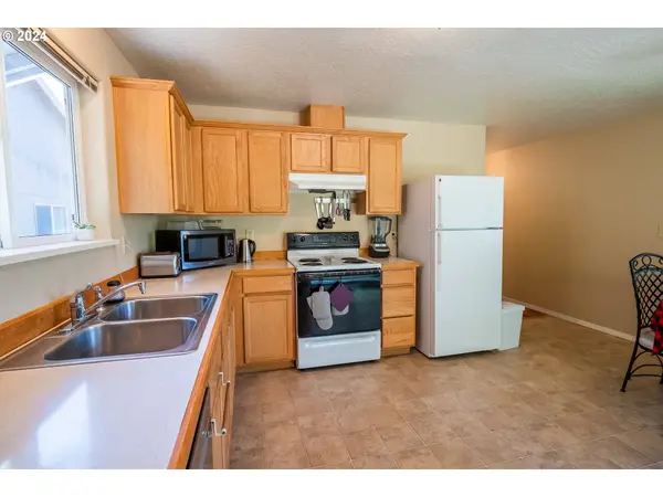 2108 WILSON CT, Cottage Grove, OR 97424