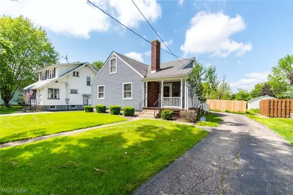 126 E Woodland AVE, Columbiana, OH 44408