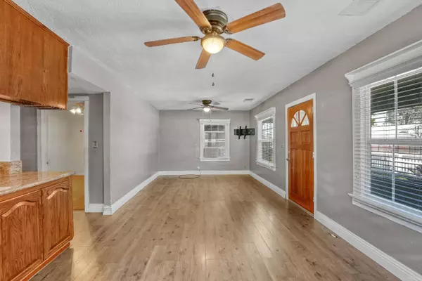 316 W Visalia Road, Exeter, CA 93221