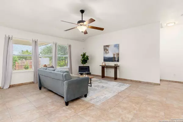 6730 LUCKY FLDS, Converse, TX 78109-3529