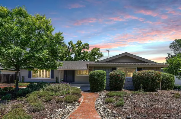 1324 Gary Way, Carmichael, CA 95608