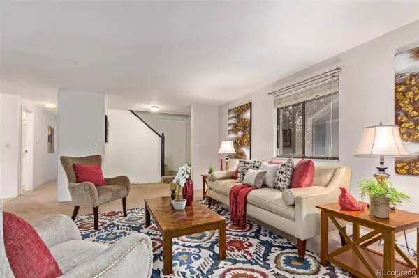 943 Yew CT, Longmont, CO 80504