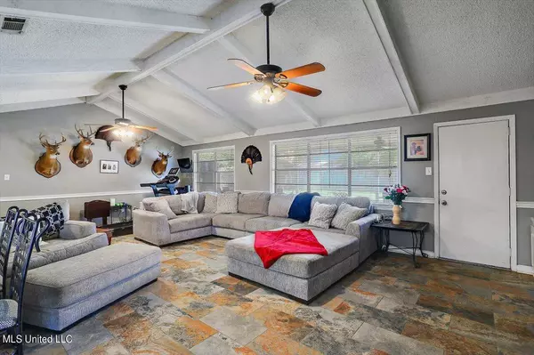 630 Bruin Avenue, Pearl, MS 39208