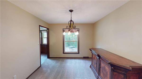 7210 Flint DR, Shawnee, KS 66203