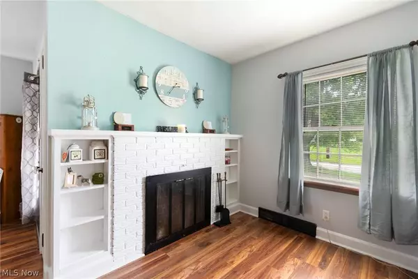 126 E Woodland AVE, Columbiana, OH 44408