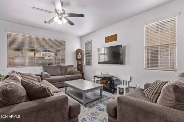 17435 W LISBON Lane, Surprise, AZ 85388