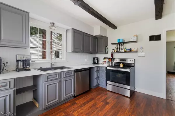 126 E Woodland AVE, Columbiana, OH 44408