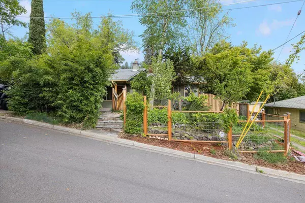 145 Union St, Ashland, OR 97520