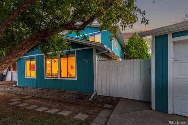 943 Yew CT, Longmont, CO 80504