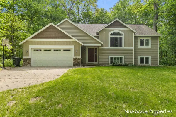 4039 Otuna Drive, Dorr, MI 49323