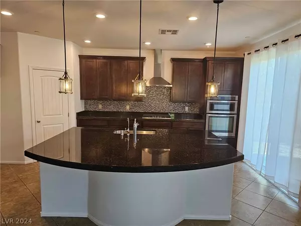 2224 Valdina Street, Henderson, NV 89044