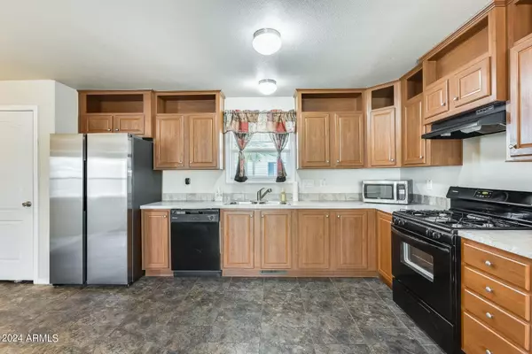 10955 N 79TH Avenue #106, Peoria, AZ 85345