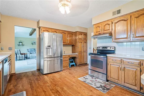 20125 W 119th ST, Olathe, KS 66061