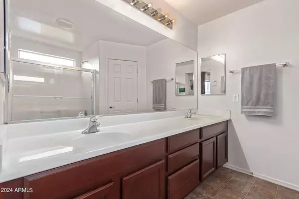 17435 W LISBON Lane, Surprise, AZ 85388