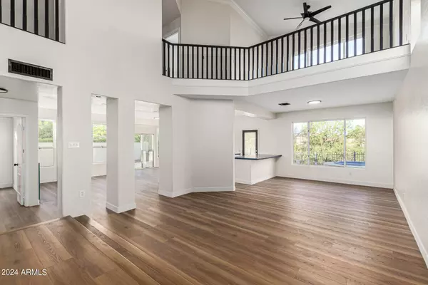 4922 E MONTE Way, Phoenix, AZ 85044