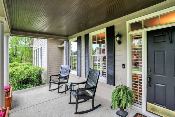 9045 Mallard Point, Zionsville, IN 46077