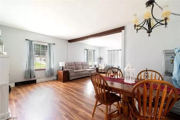 126 E Woodland AVE, Columbiana, OH 44408